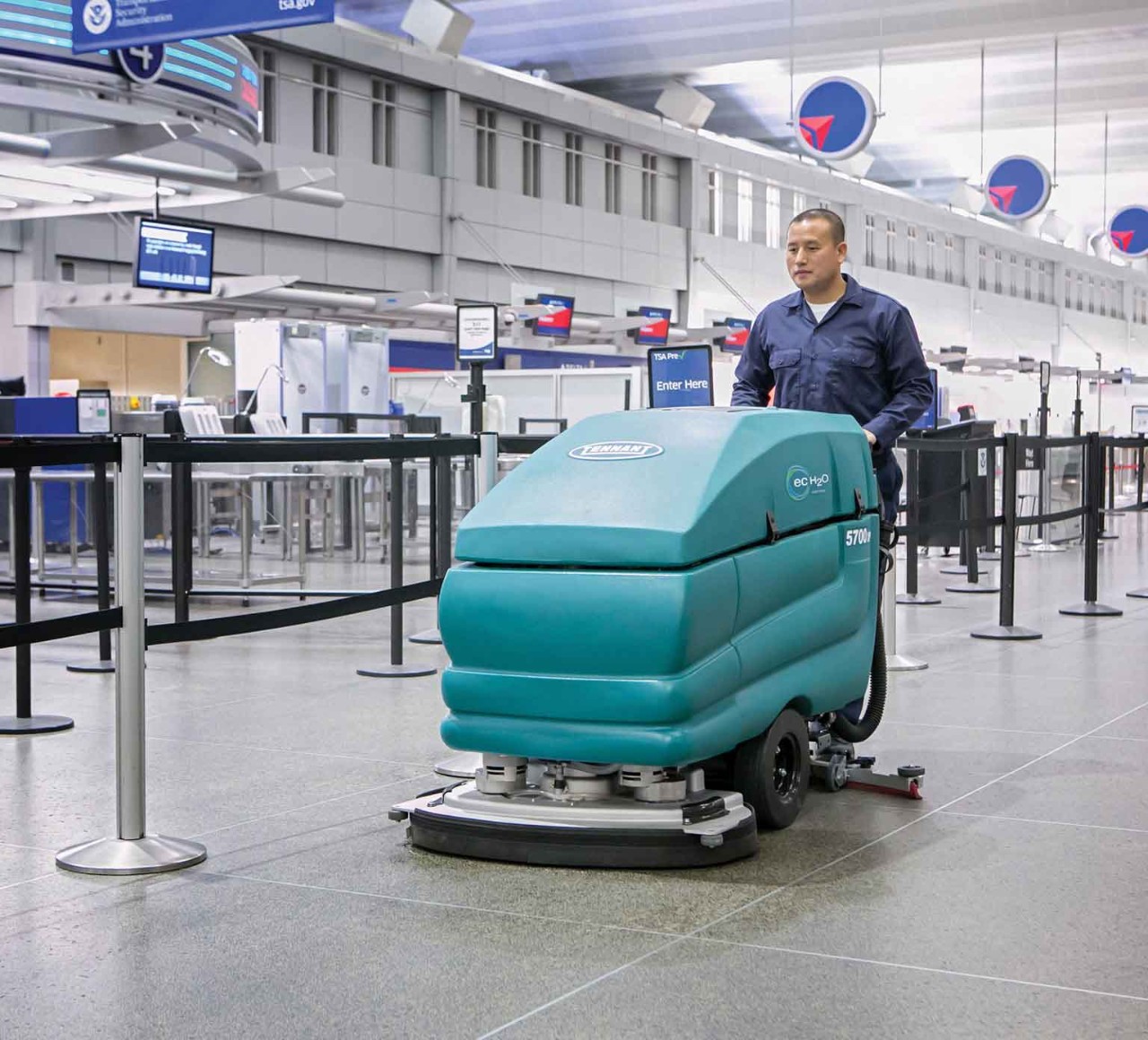 5700 Industrial Strength Floor Scrubber alt 4